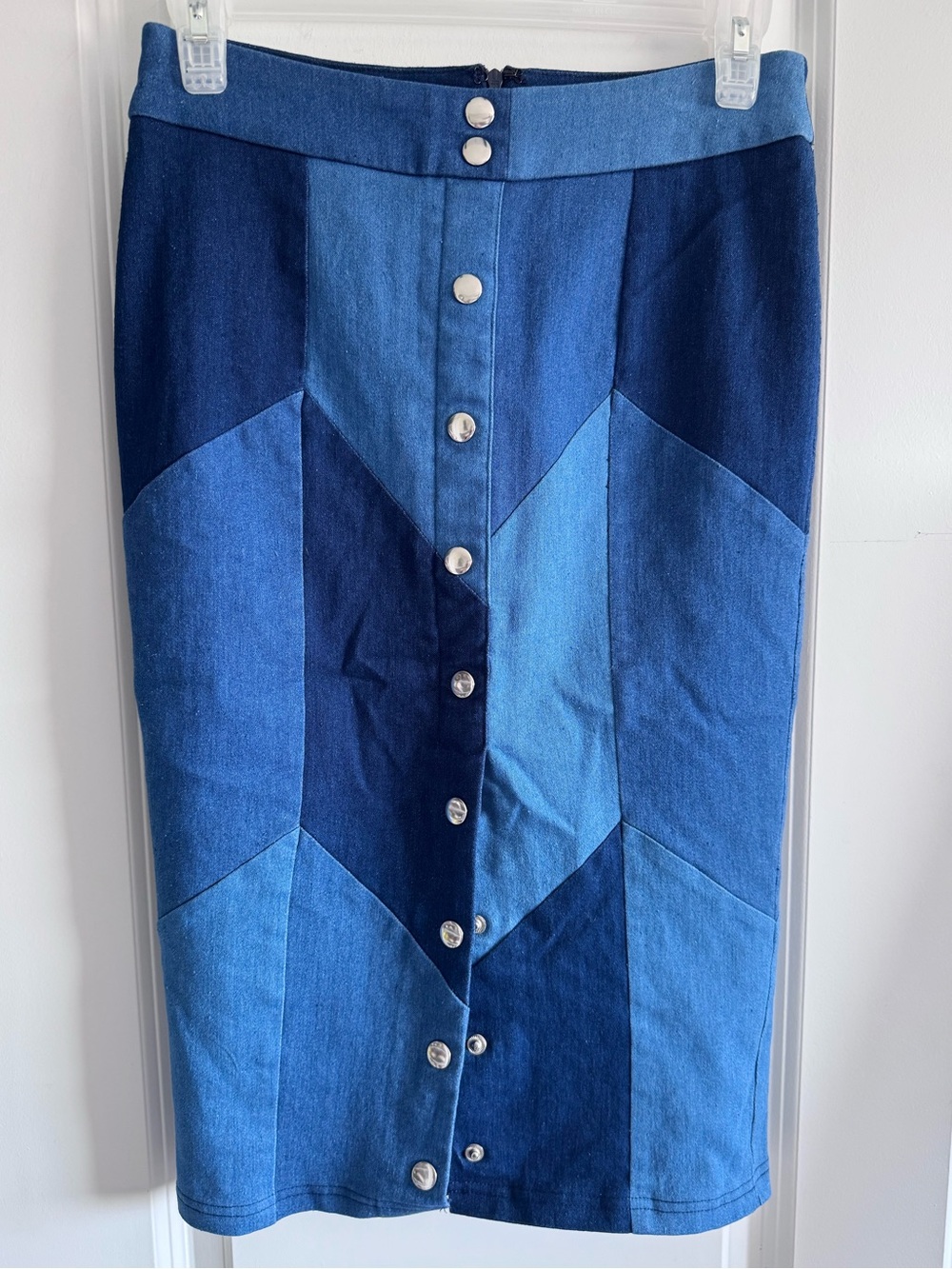 Gracia Two-Tone Blue Patchwork Pencil Skirt